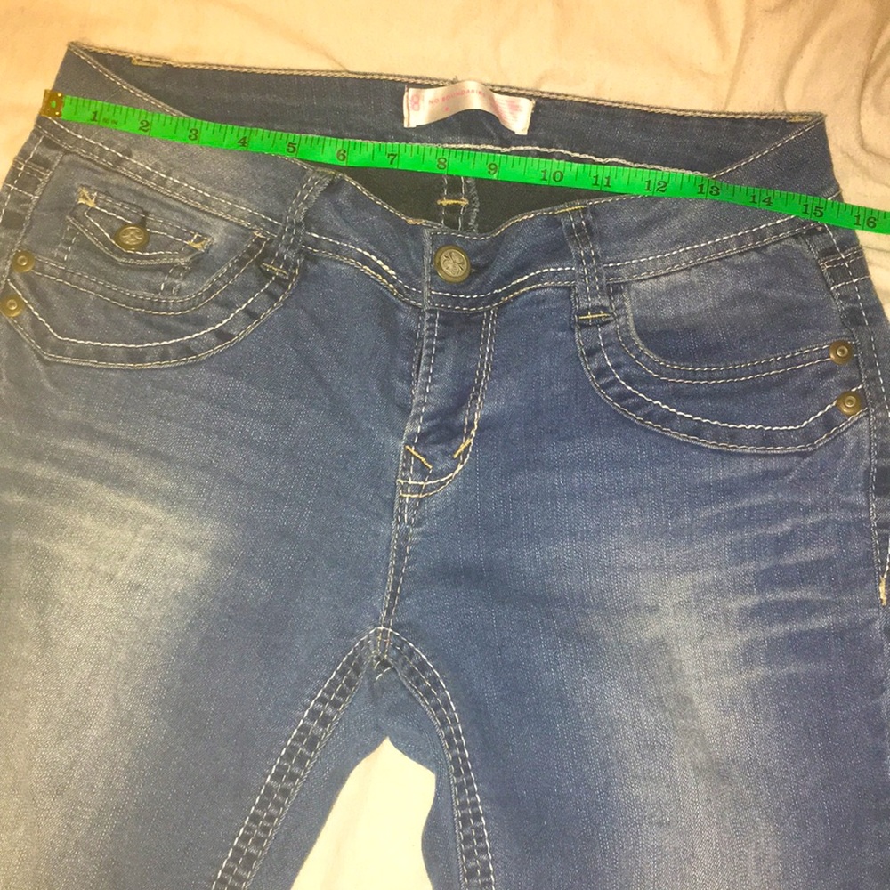Embellished pocket jeans 💕 - Picture 6 of 8